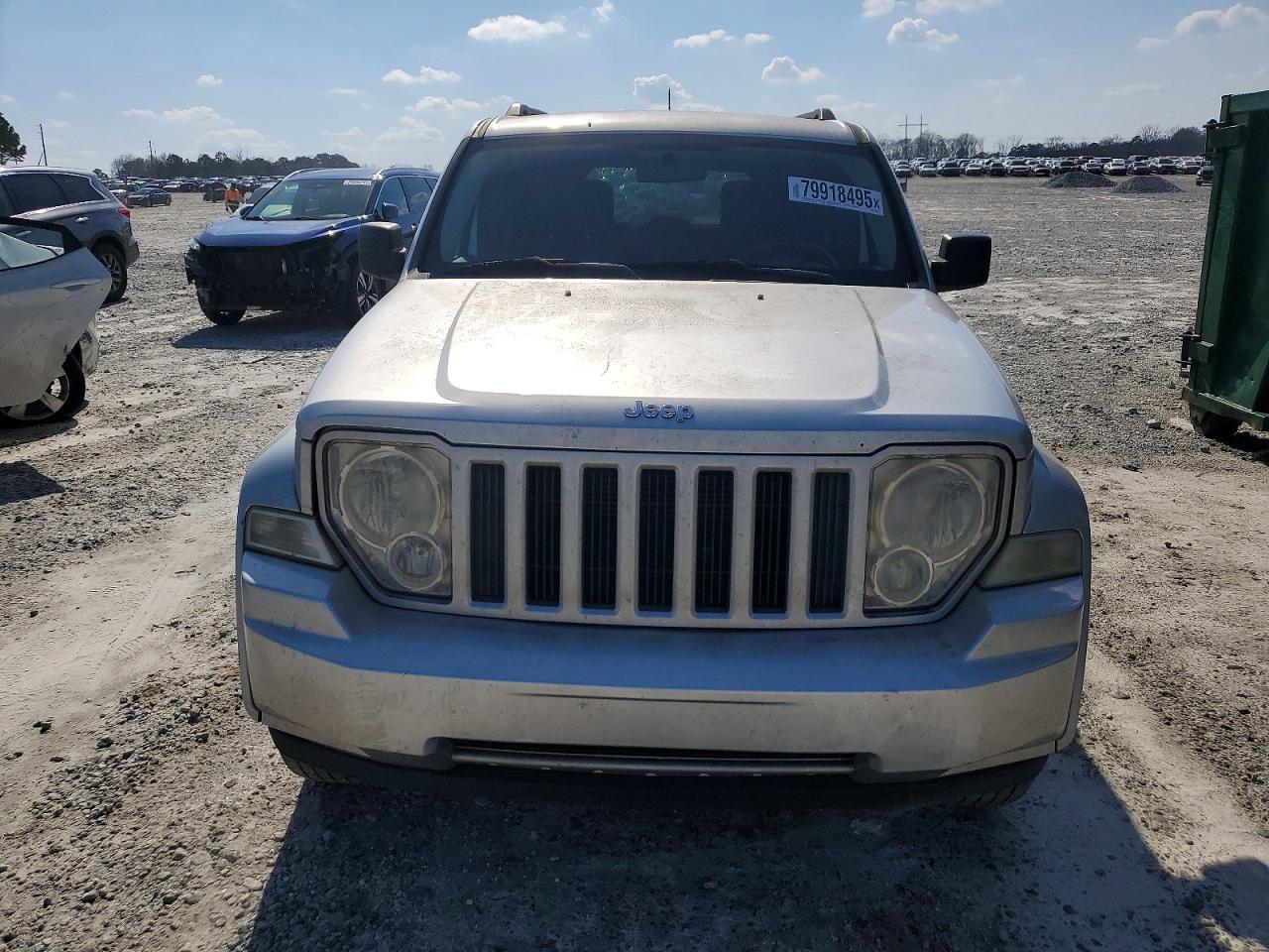 2012 JEEP Liberty