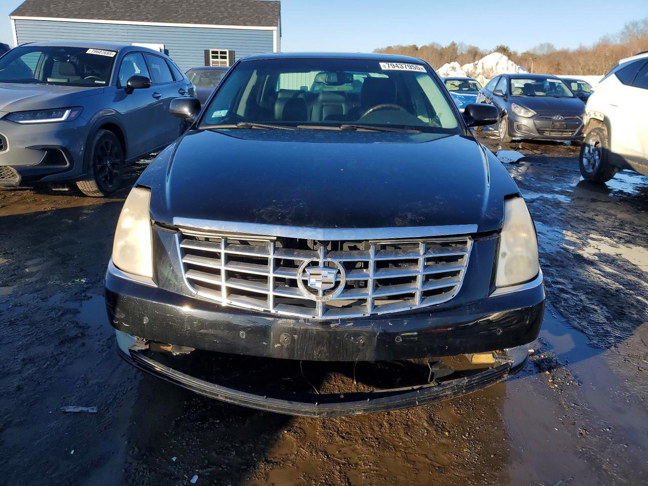 2011 CADILLAC DTS