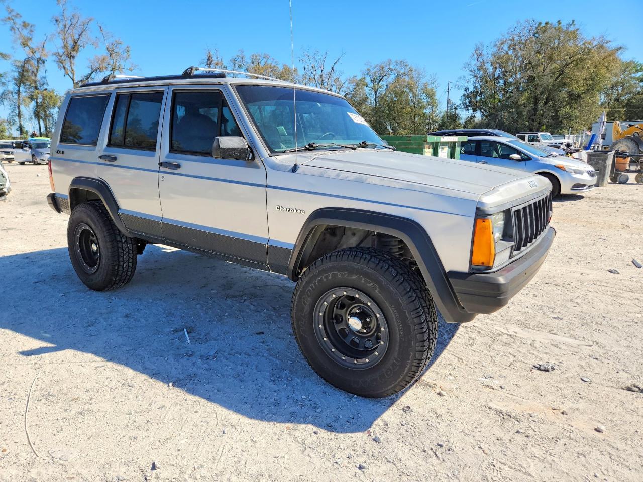 1992 JEEP CHEROKEE