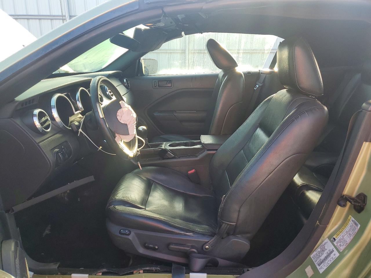 2005 FORD MUSTANG