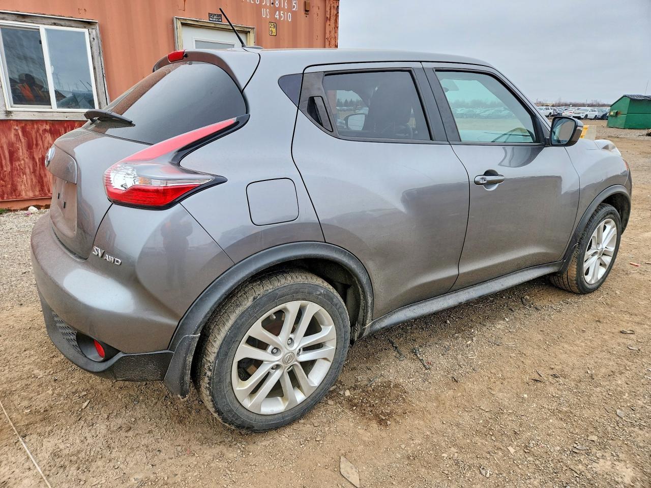 2015 NISSAN Juke