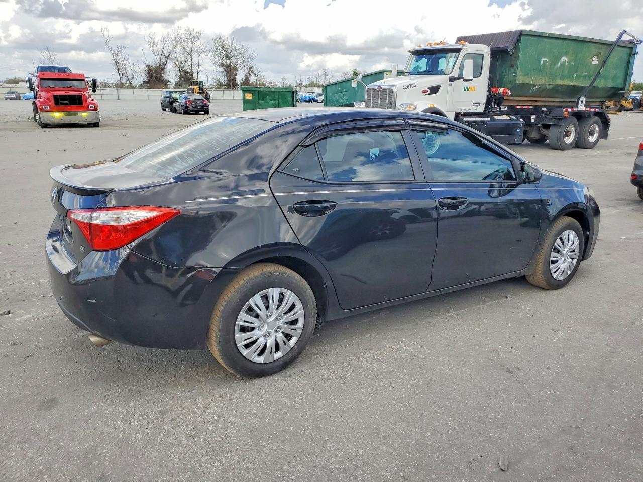 2015 TOYOTA COROLLA