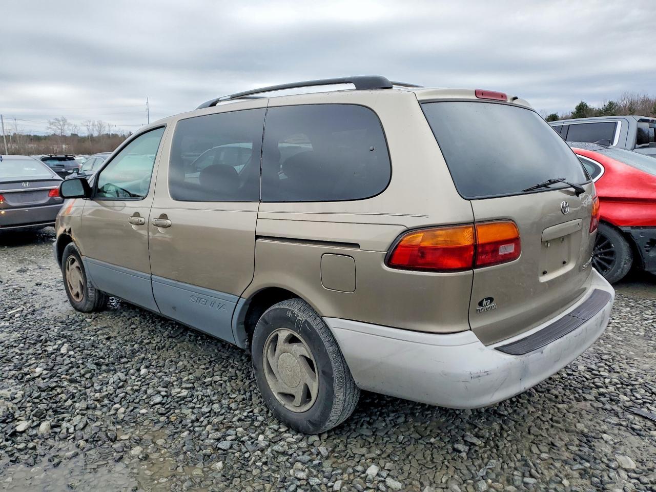 2000 TOYOTA SIENNA