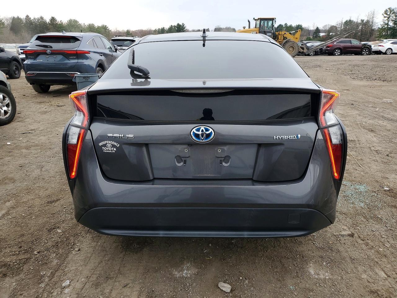 2017 TOYOTA PRIUS