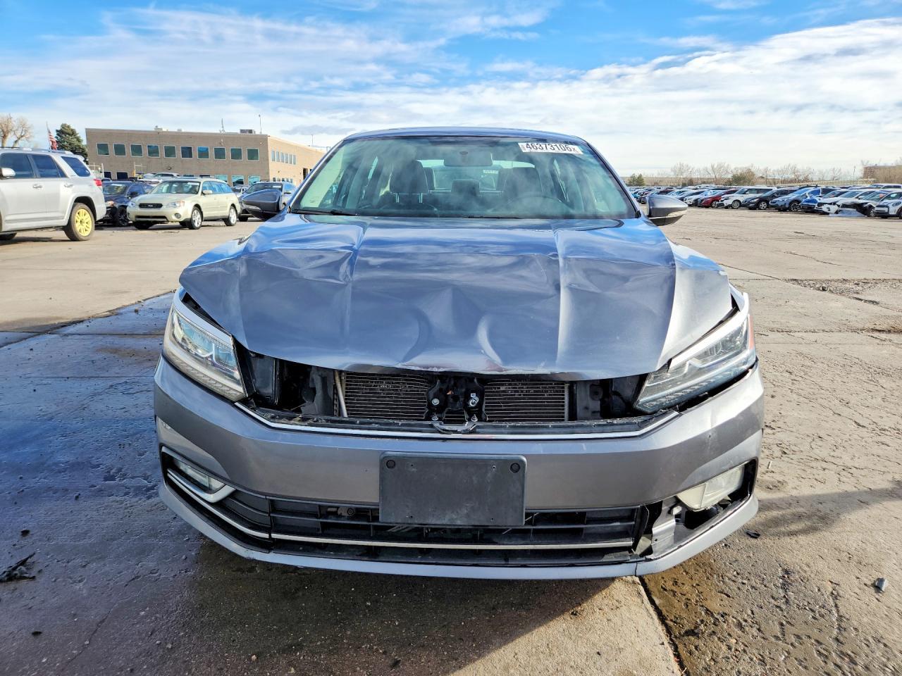 2017 VOLKSWAGEN Passat