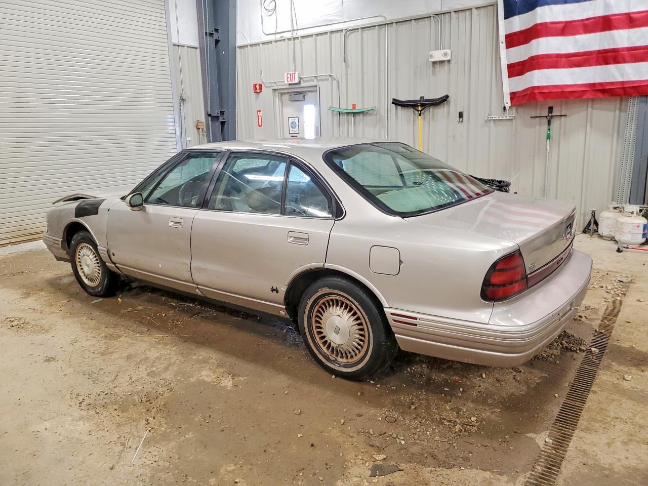 1997 OLDSMOBILE Regency