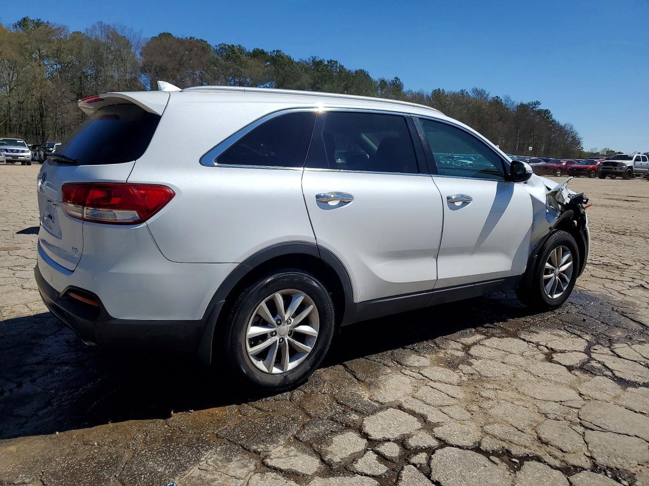 2017 KIA SORENTO