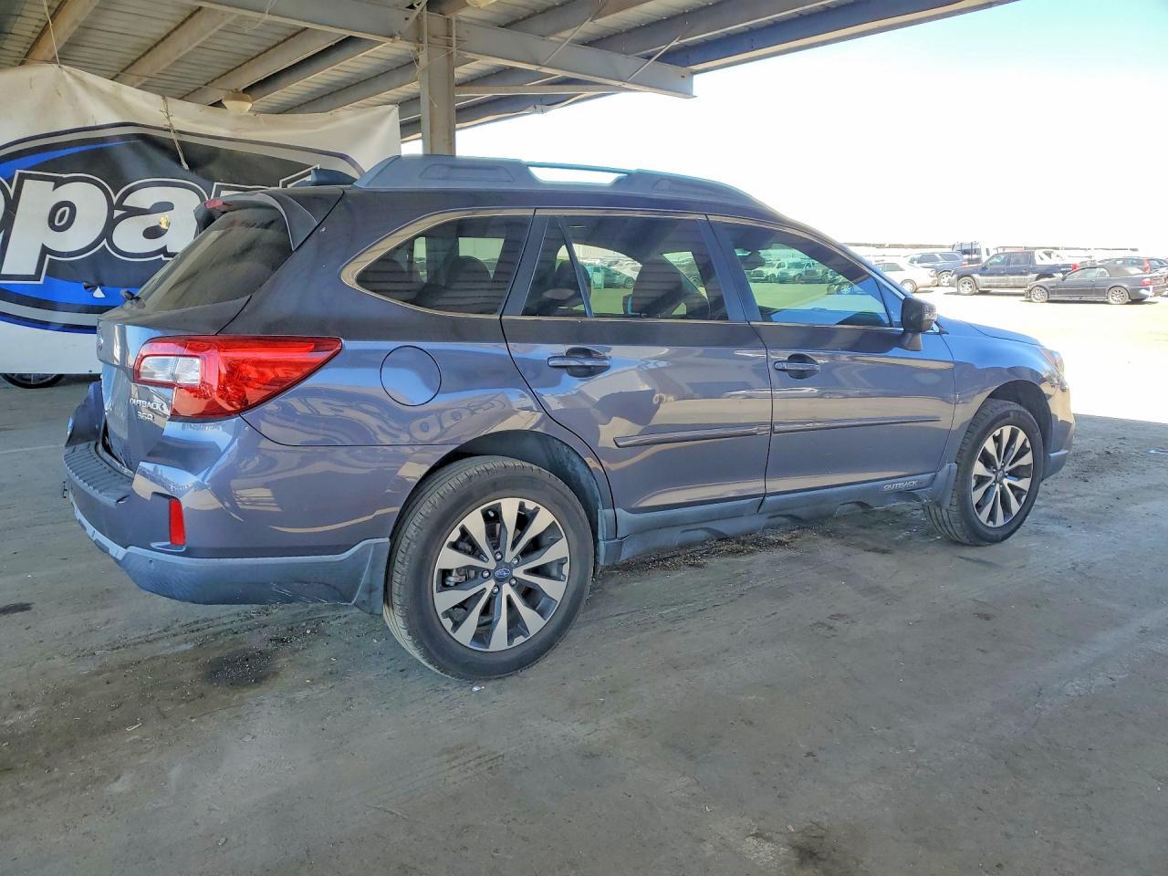 2017 SUBARU Outback