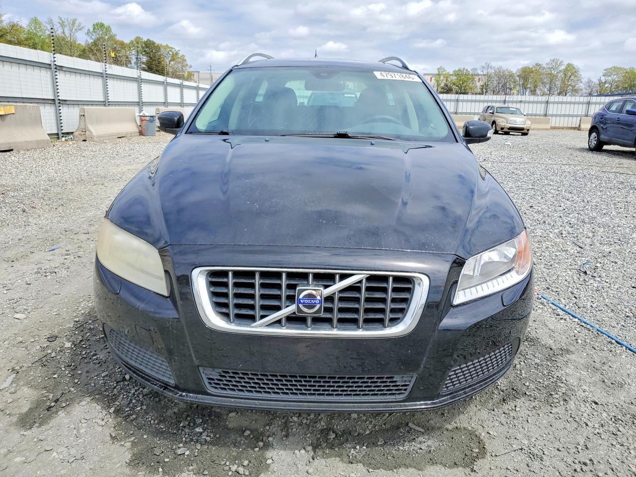 2008 VOLVO V70