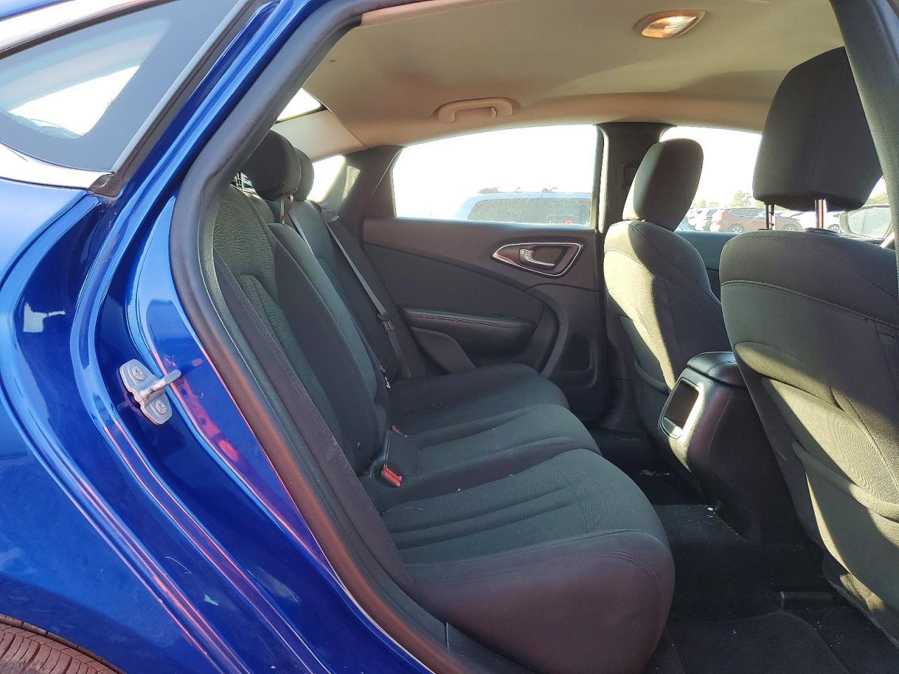 2015 CHRYSLER 200