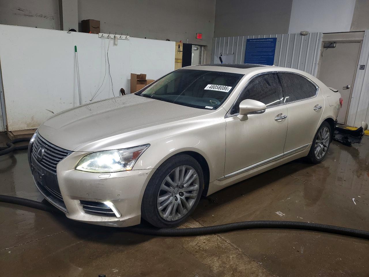 2013 LEXUS LS 460