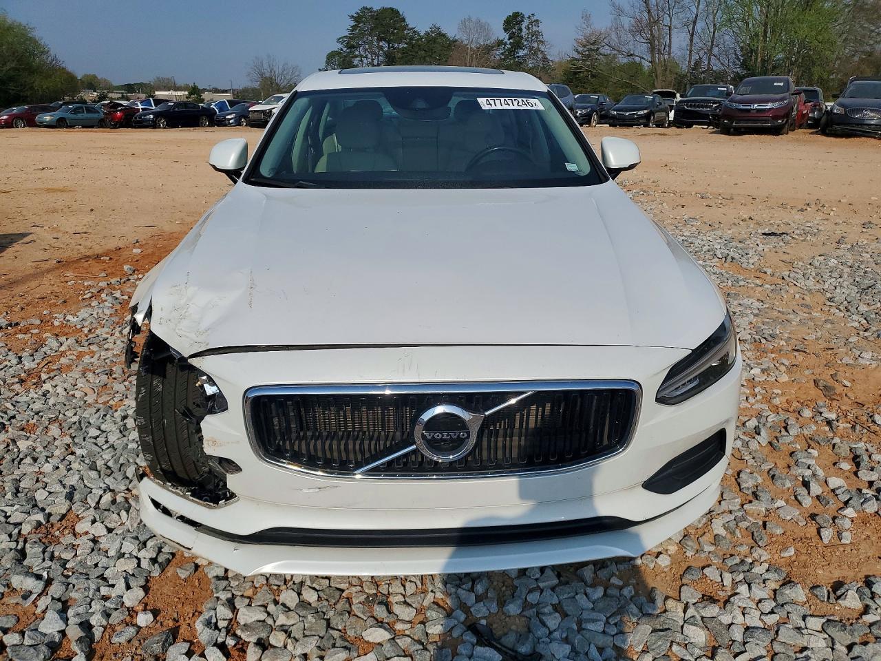 2018 VOLVO S90