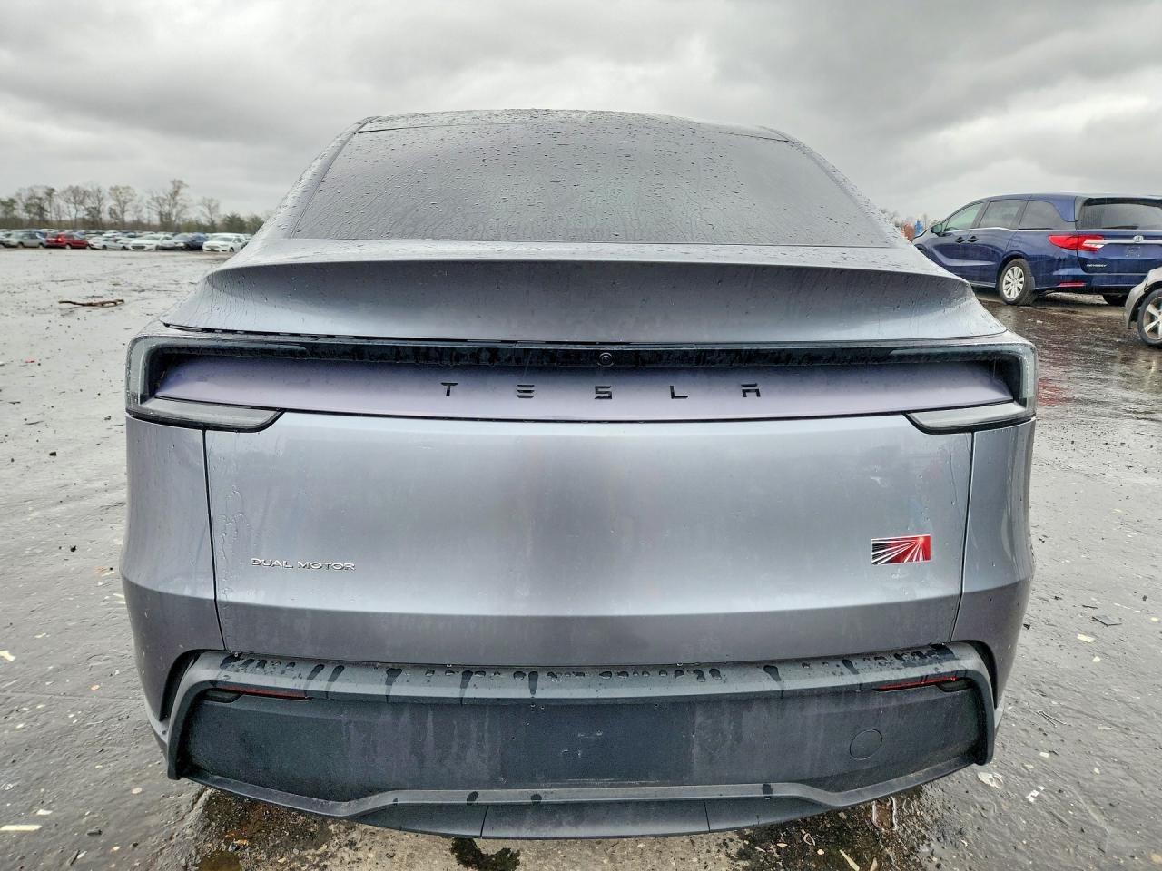 2026 TESLA MODEL Y
