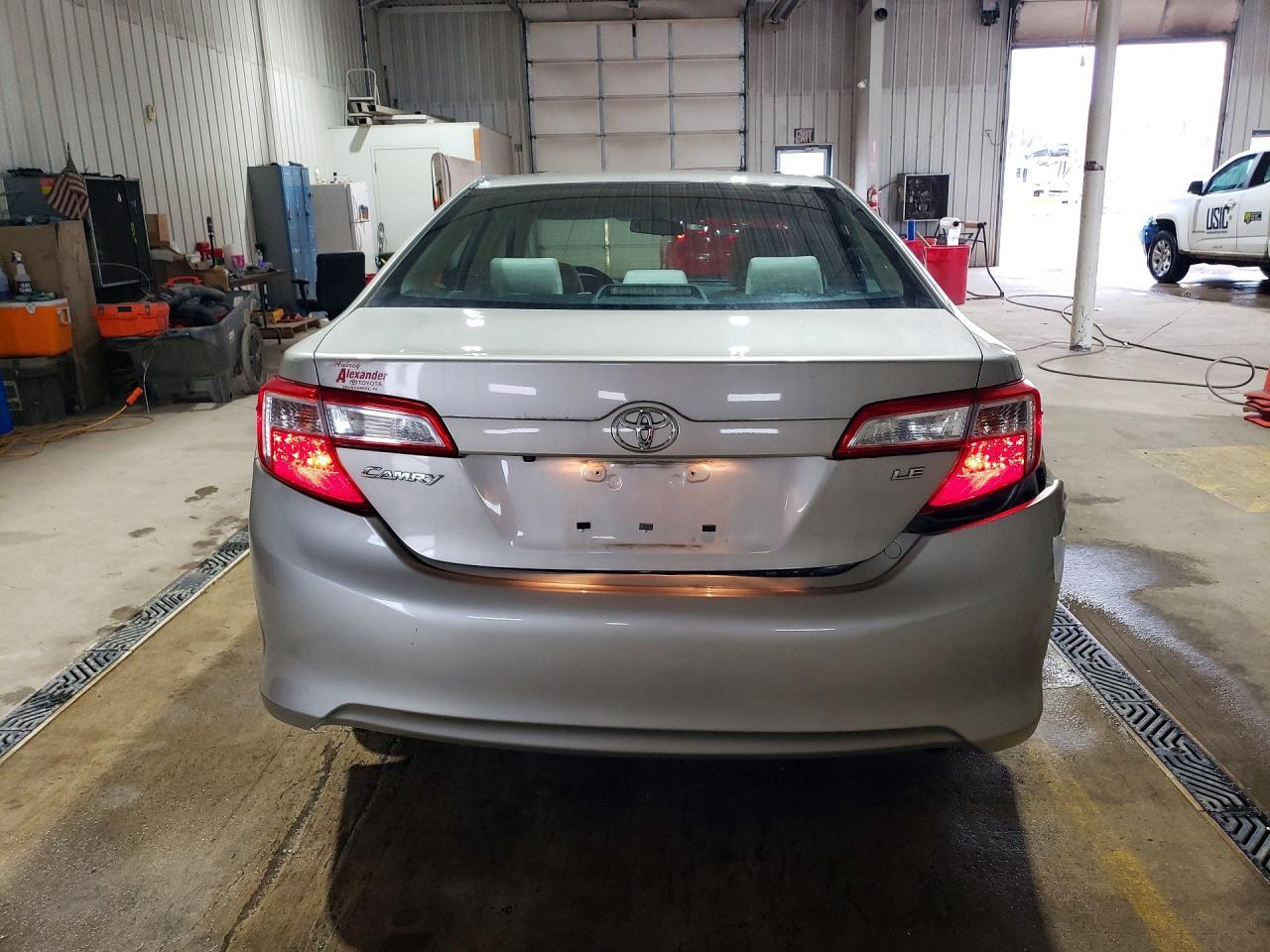 2014 TOYOTA CAMRY