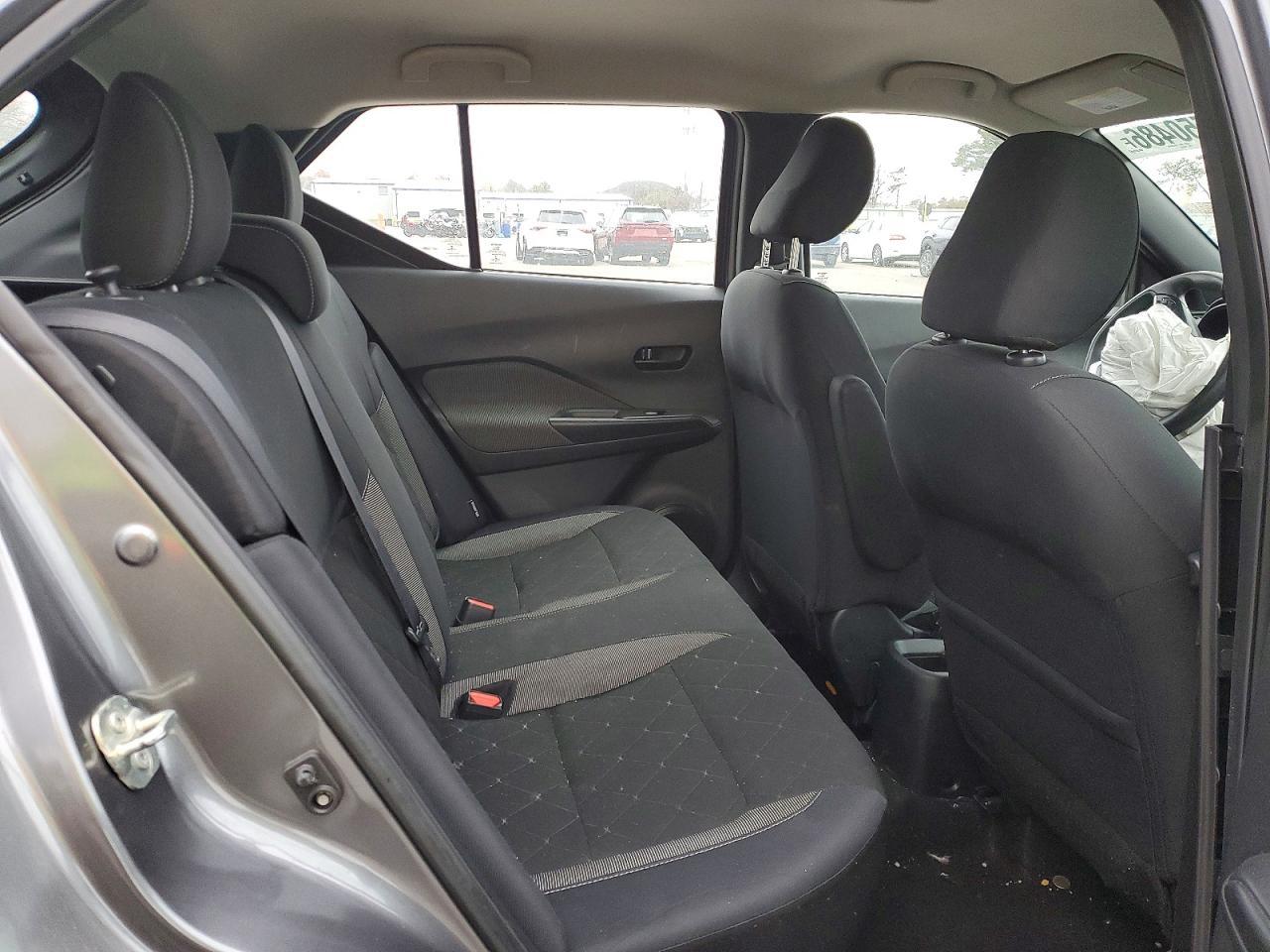 2020 NISSAN KICKS
