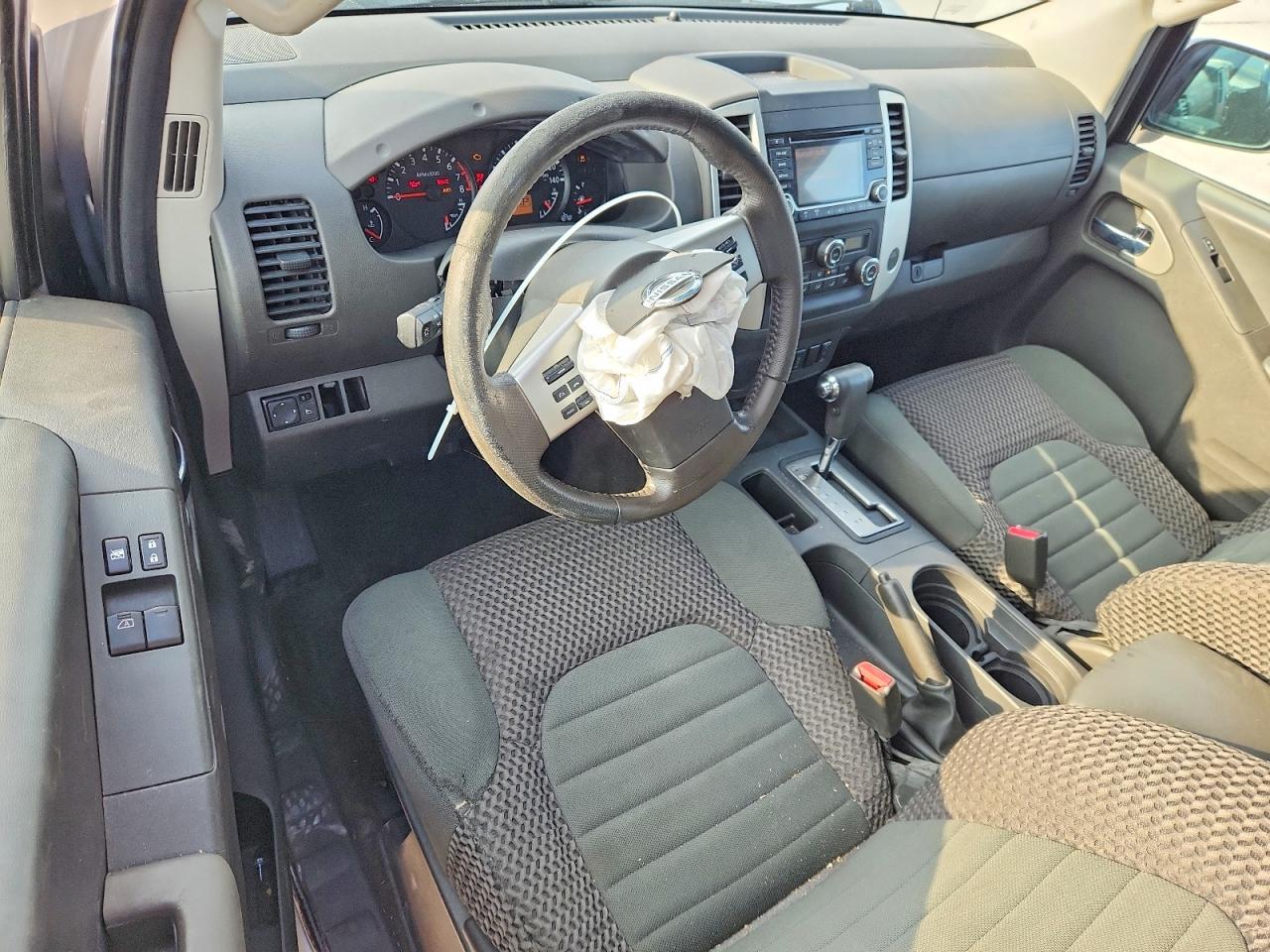 2016 NISSAN Frontier