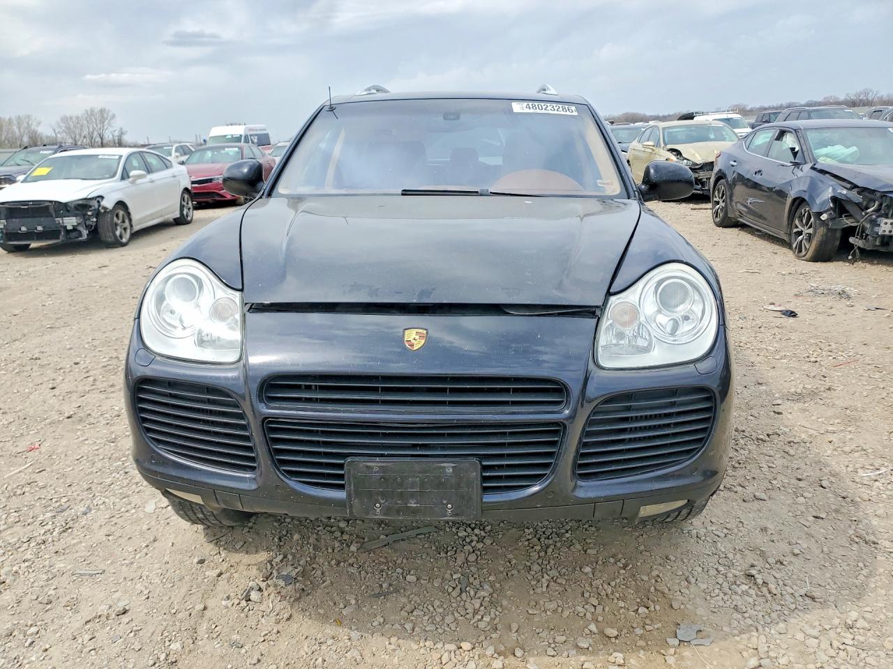 2004 PORSCHE CAYENNE