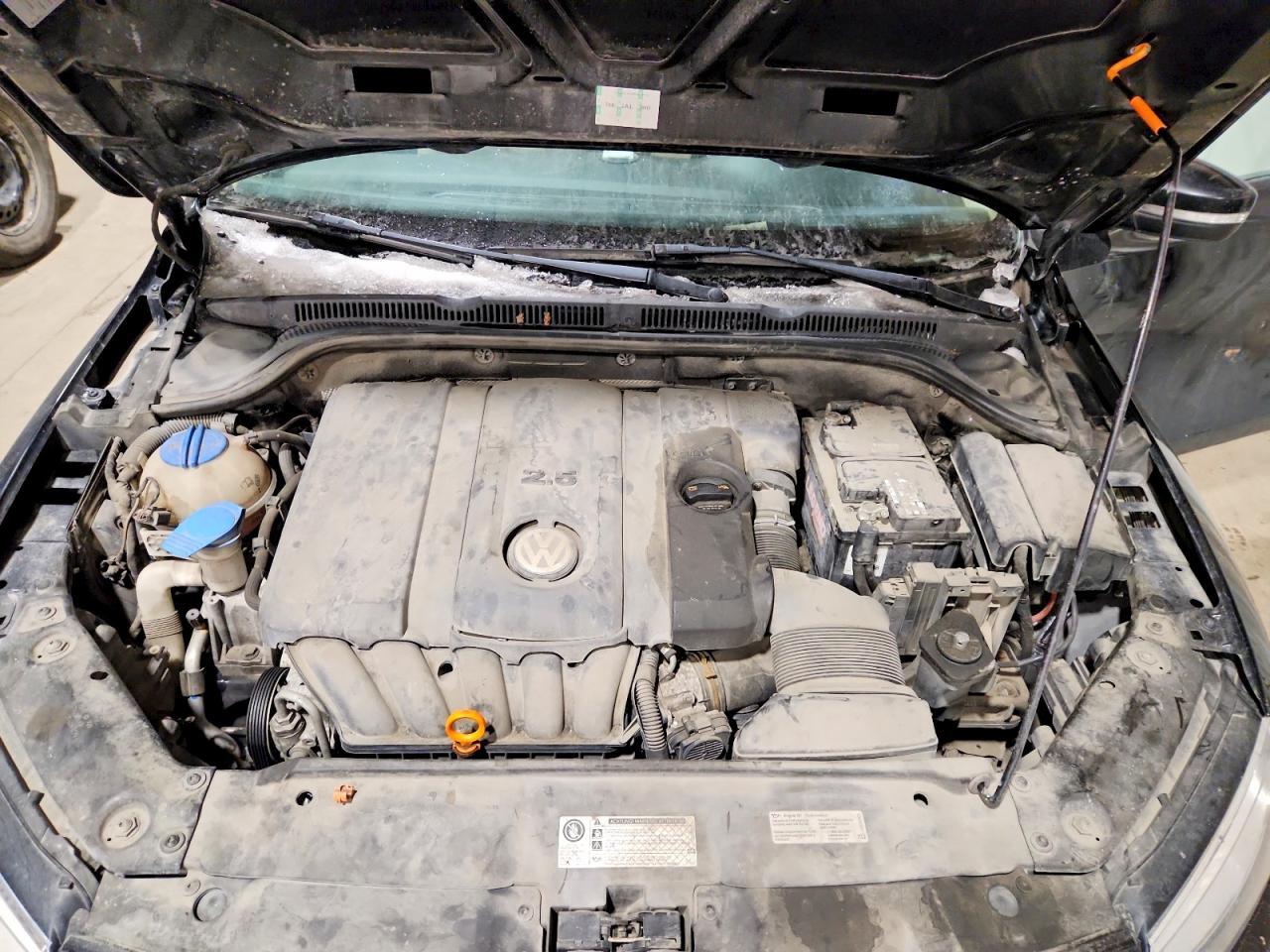 2012 VOLKSWAGEN JETTA