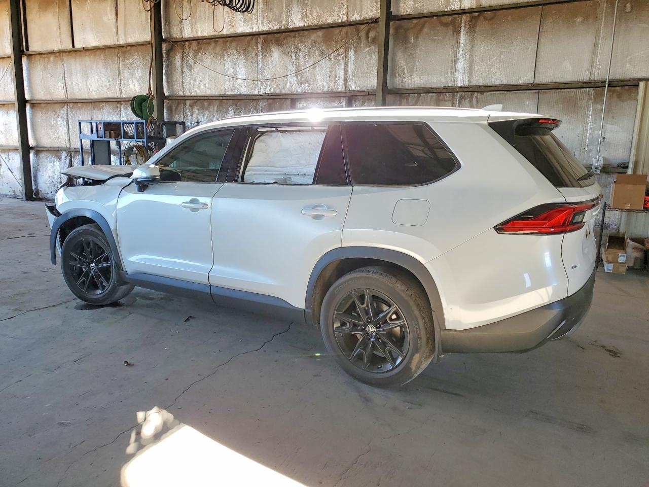 2024 TOYOTA HIGHLANDER