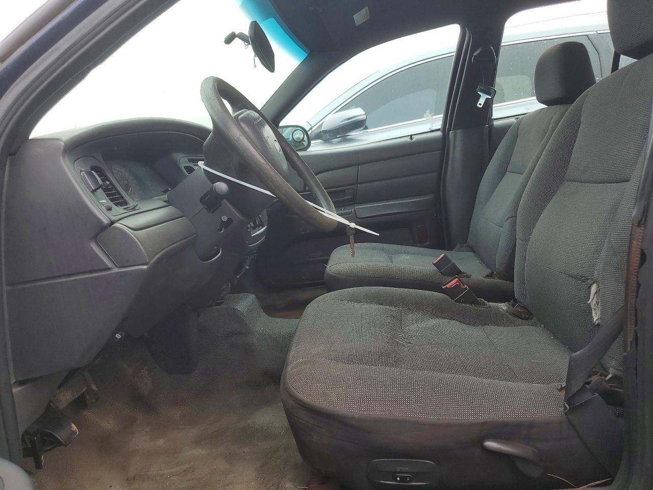 2004 FORD Crown Victoria