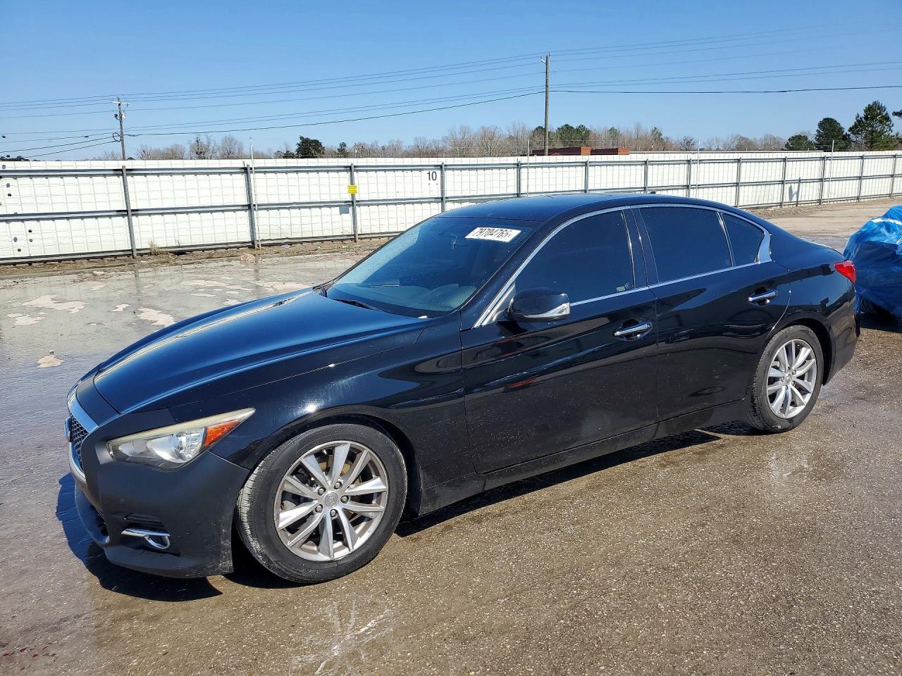 2015 INFINITI Q50