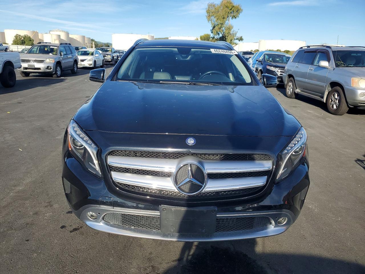 2015 MERCEDES-BENZ GLA-Class