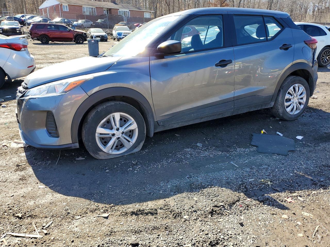 2024 NISSAN KICKS