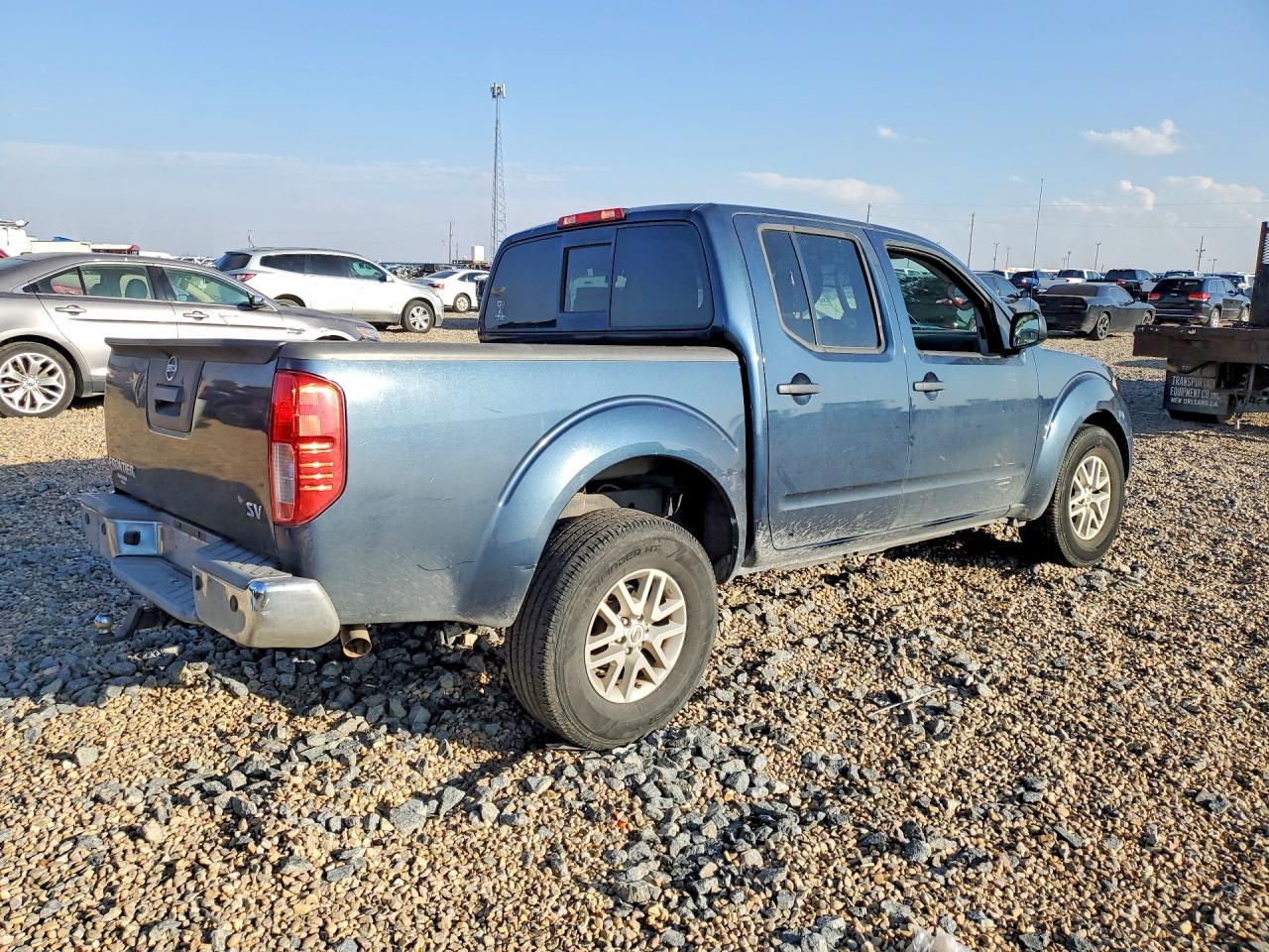 2016 NISSAN Frontier
