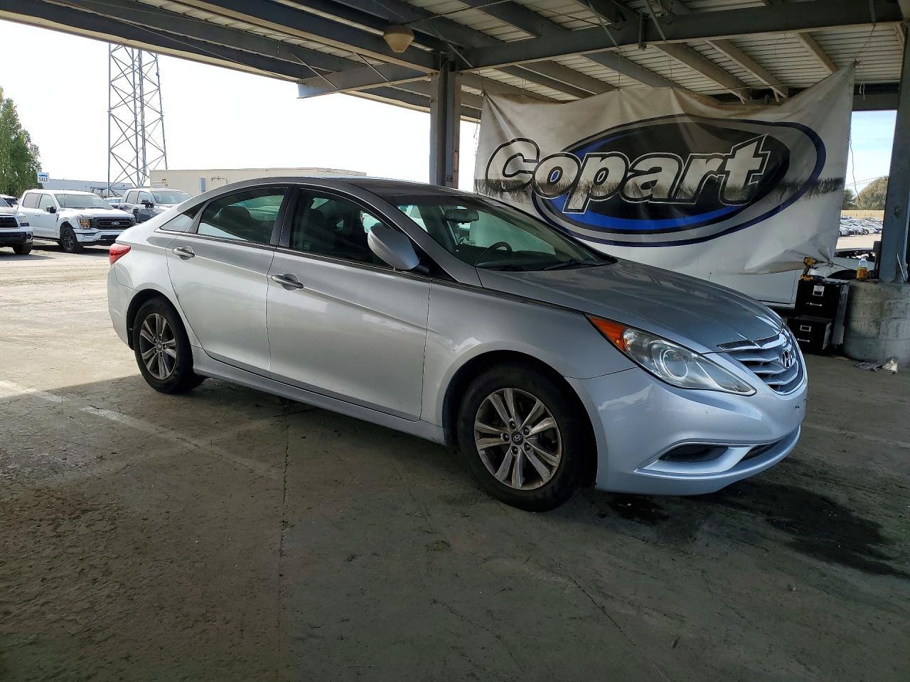 2013 HYUNDAI SONATA