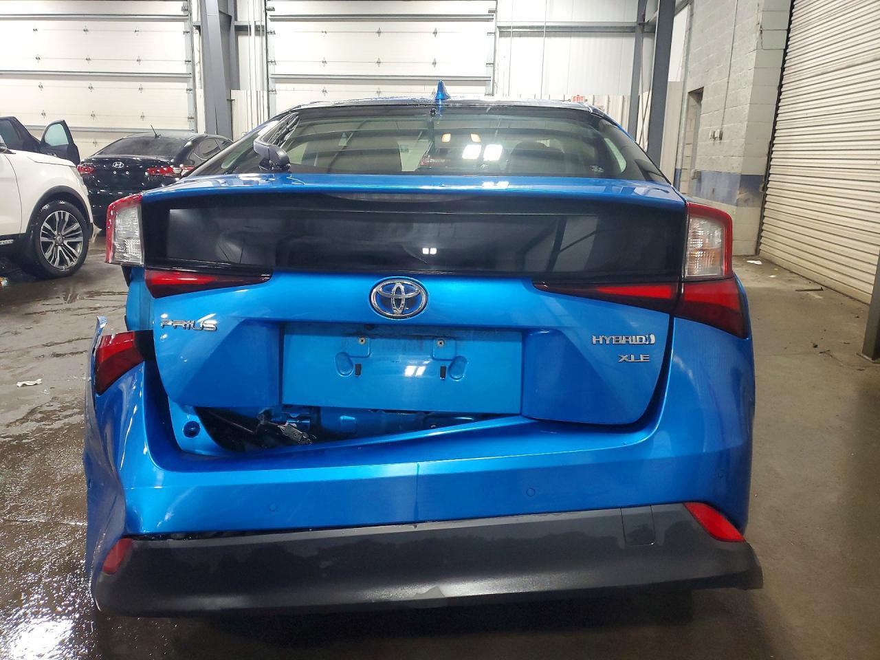2019 TOYOTA PRIUS