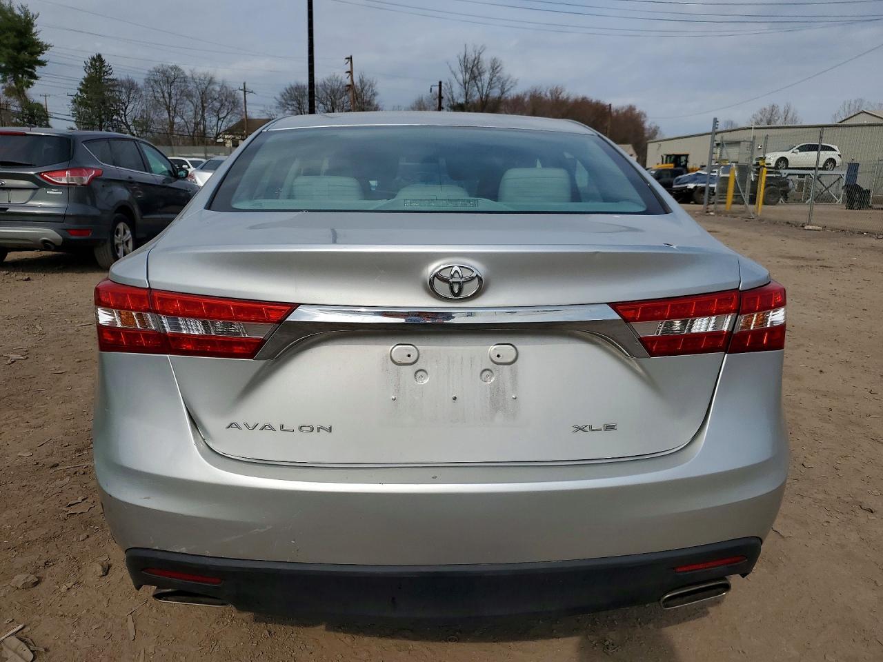 2013 TOYOTA Avalon