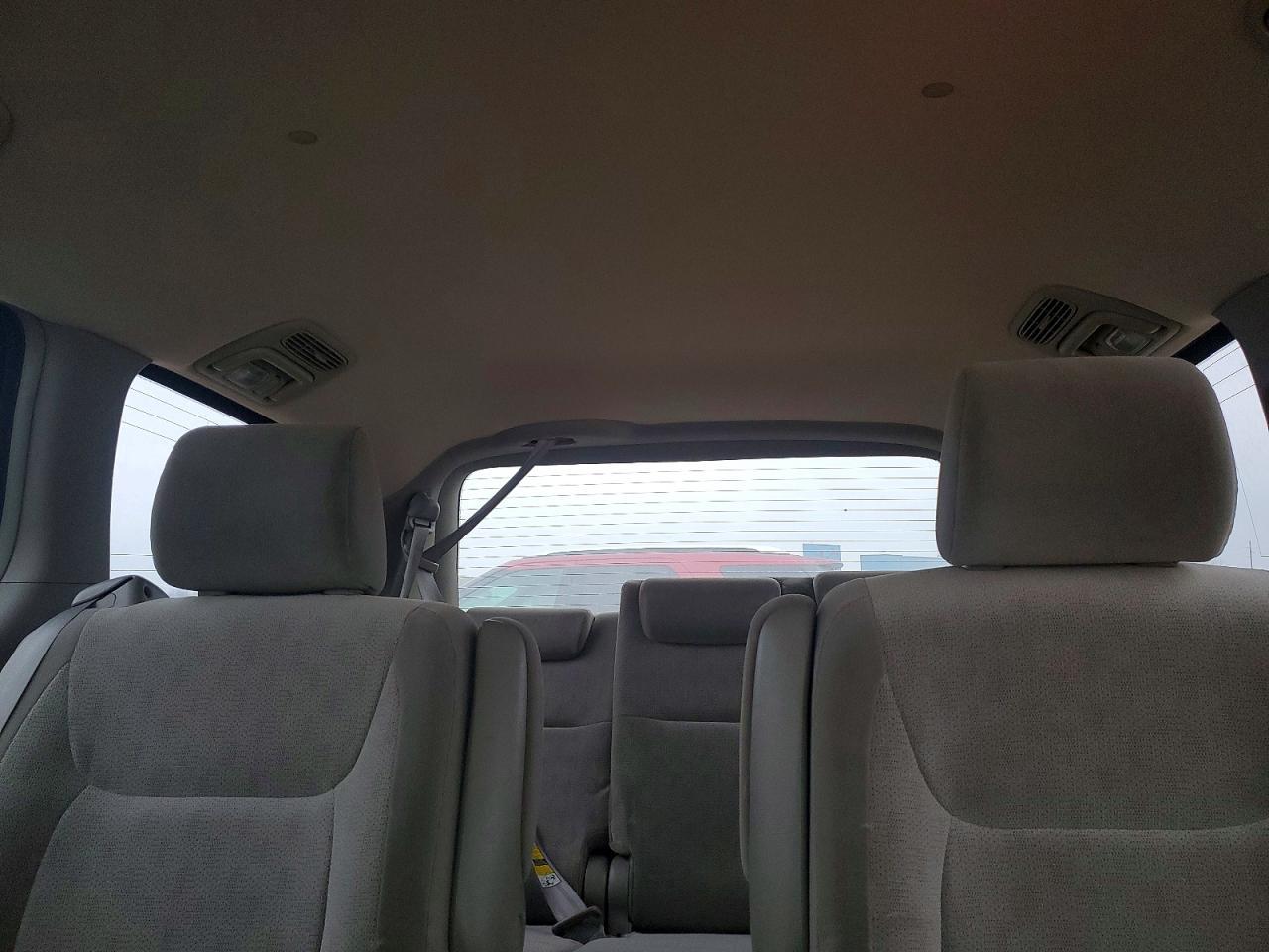 2004 TOYOTA SIENNA