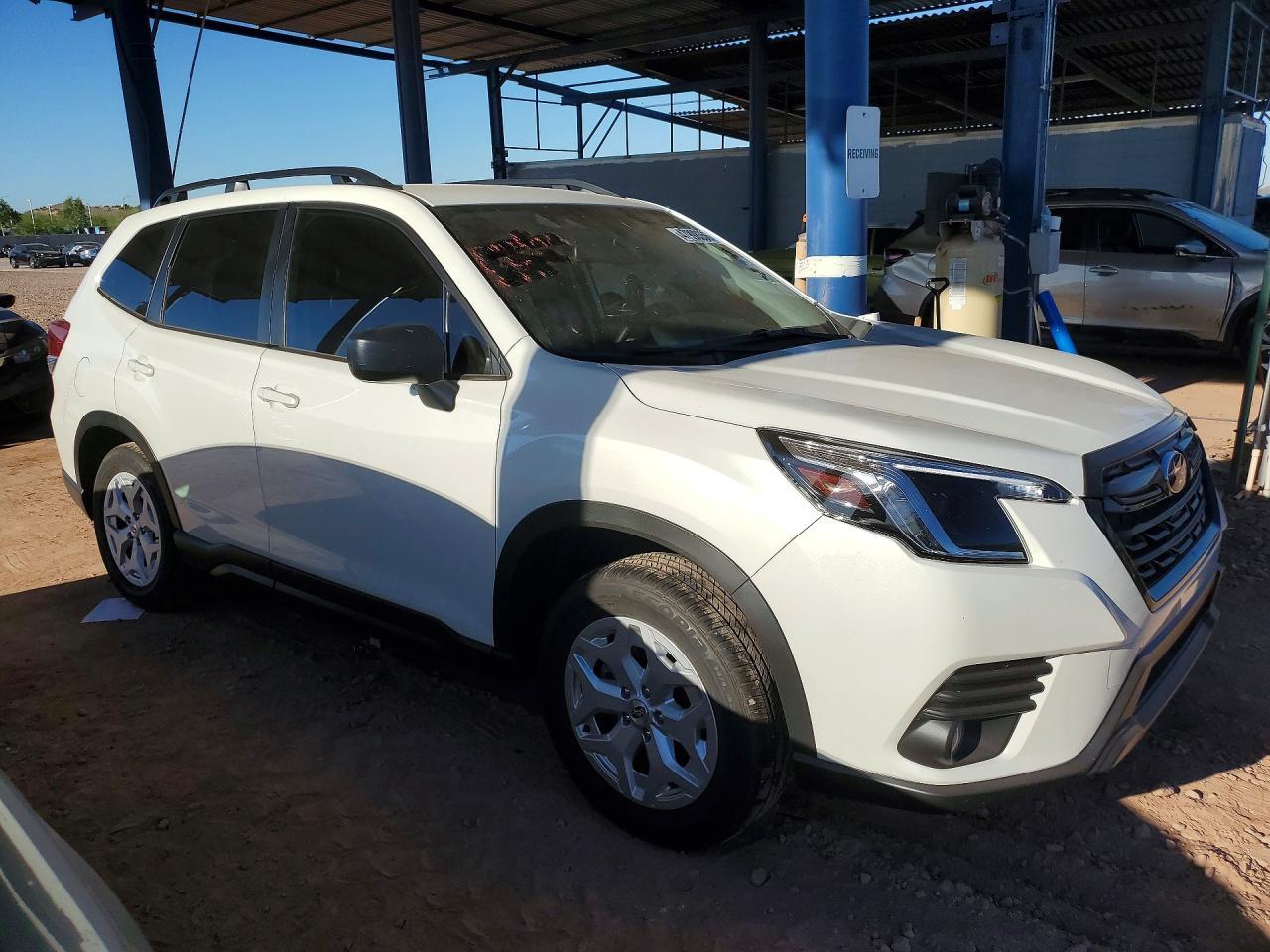 2024 SUBARU FORESTER