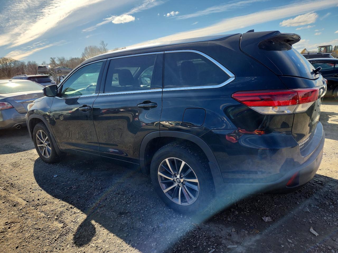 2018 TOYOTA HIGHLANDER