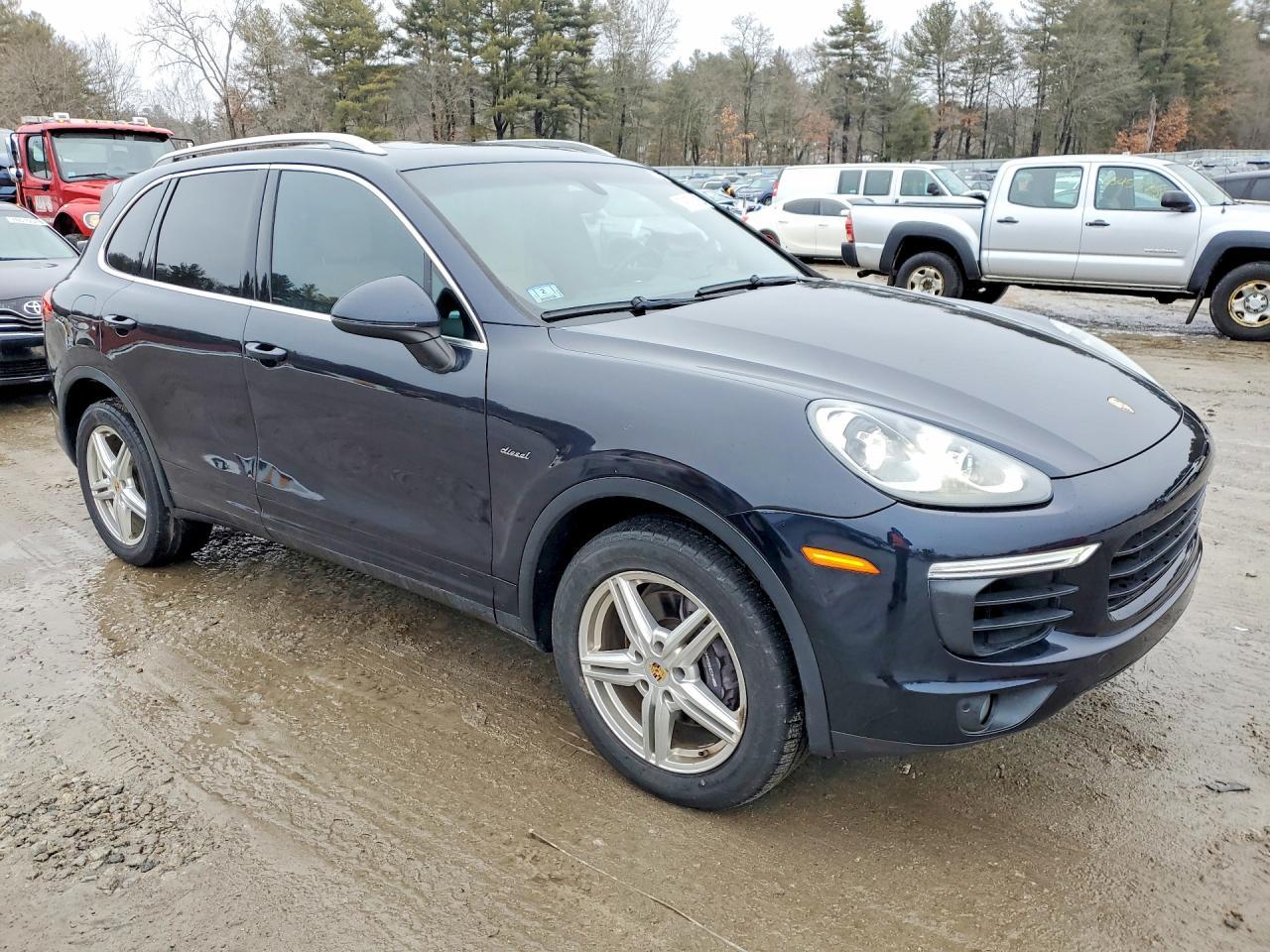 2016 PORSCHE CAYENNE