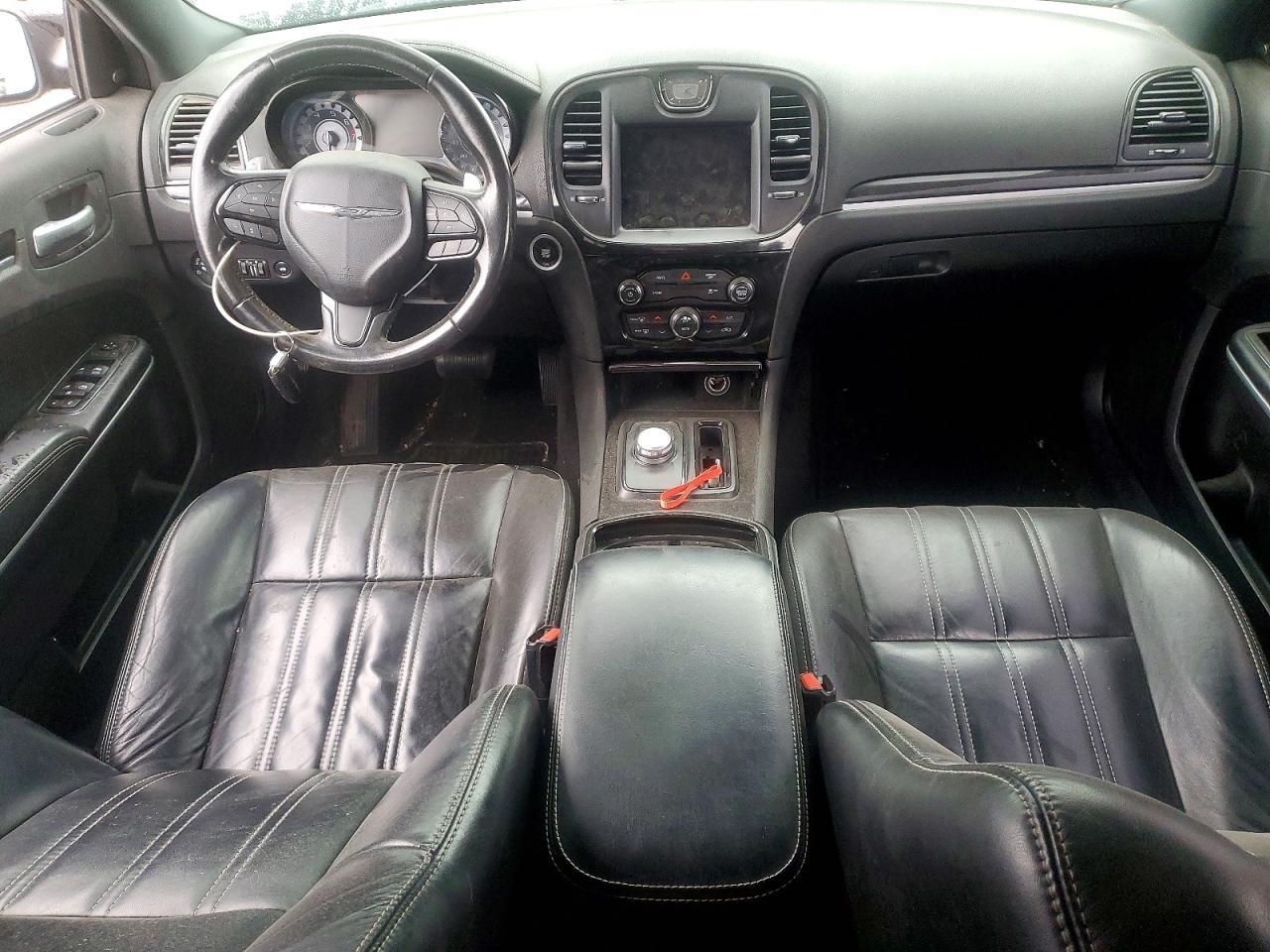 2019 CHRYSLER 300