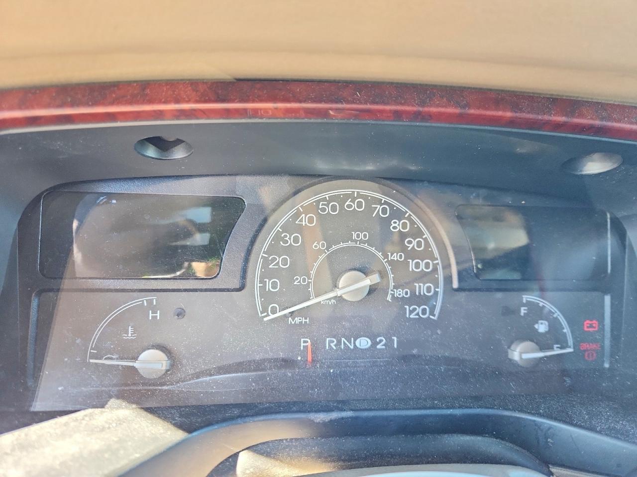 2003 LINCOLN Town Car