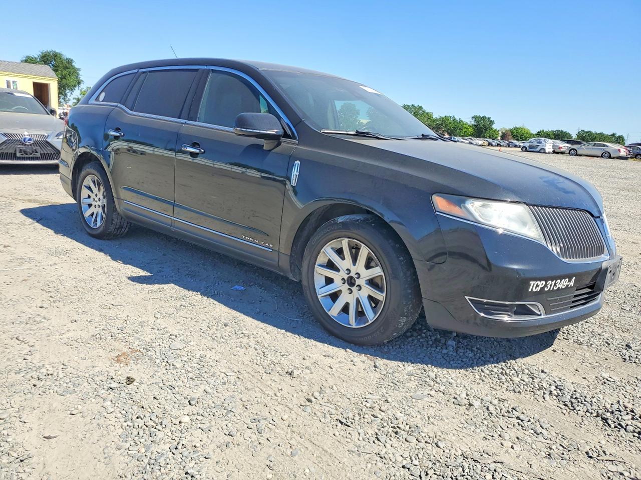 2013 LINCOLN MKT