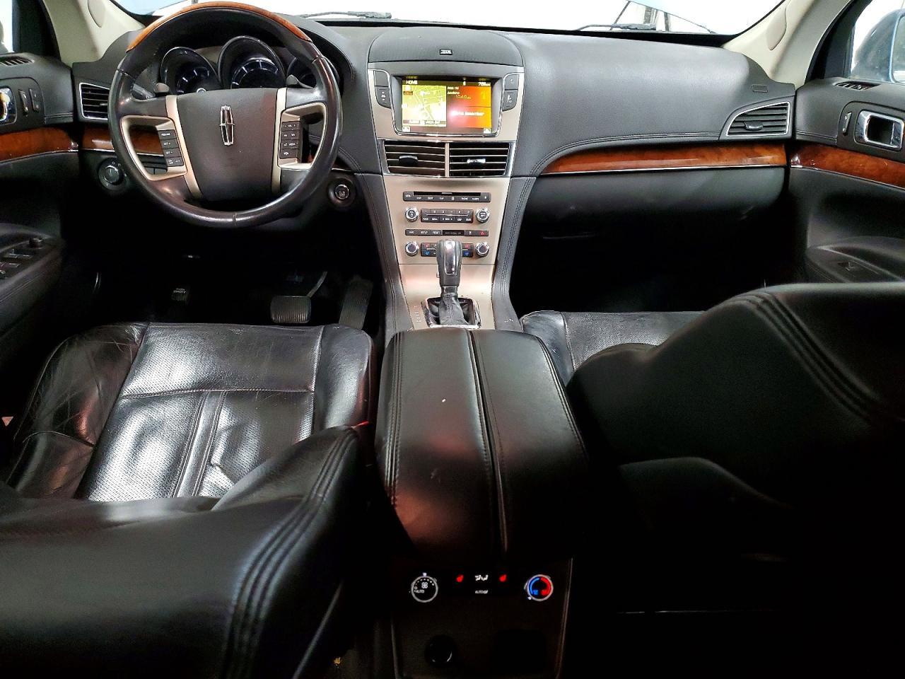 2010 LINCOLN MKT