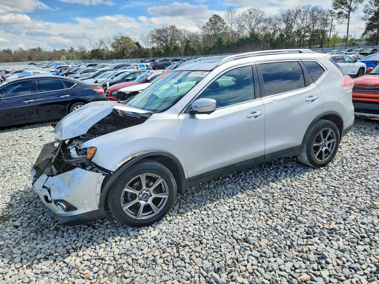2015 NISSAN ROGUE