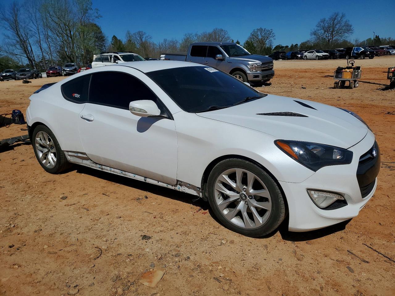 2016 HYUNDAI GENESIS