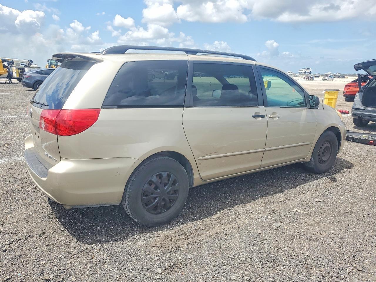 2005 TOYOTA SIENNA