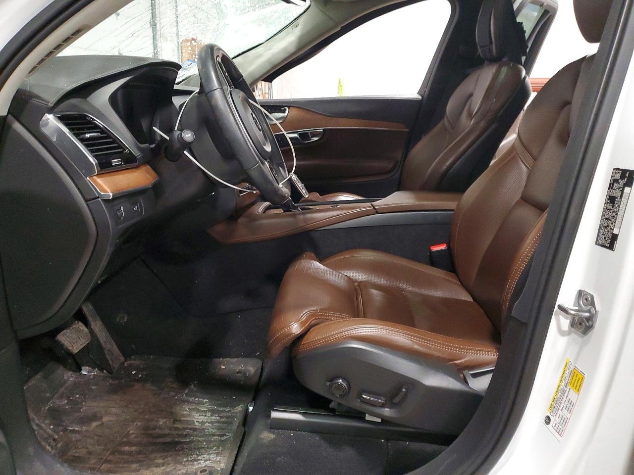 2019 VOLVO XC90