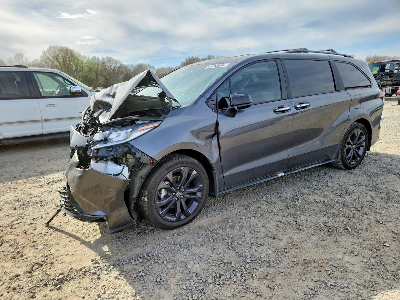 2025 TOYOTA SIENNA