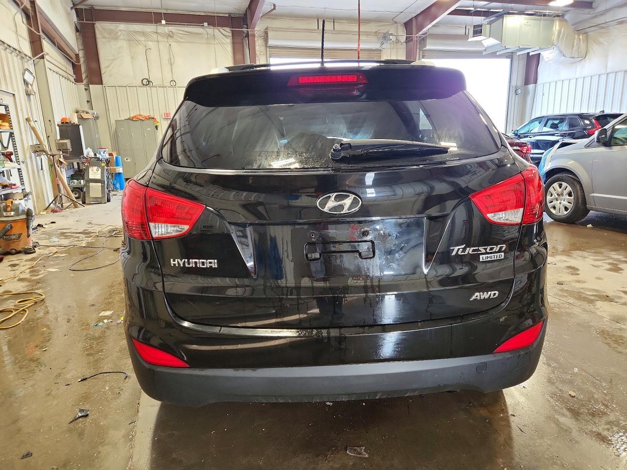 2011 HYUNDAI TUCSON