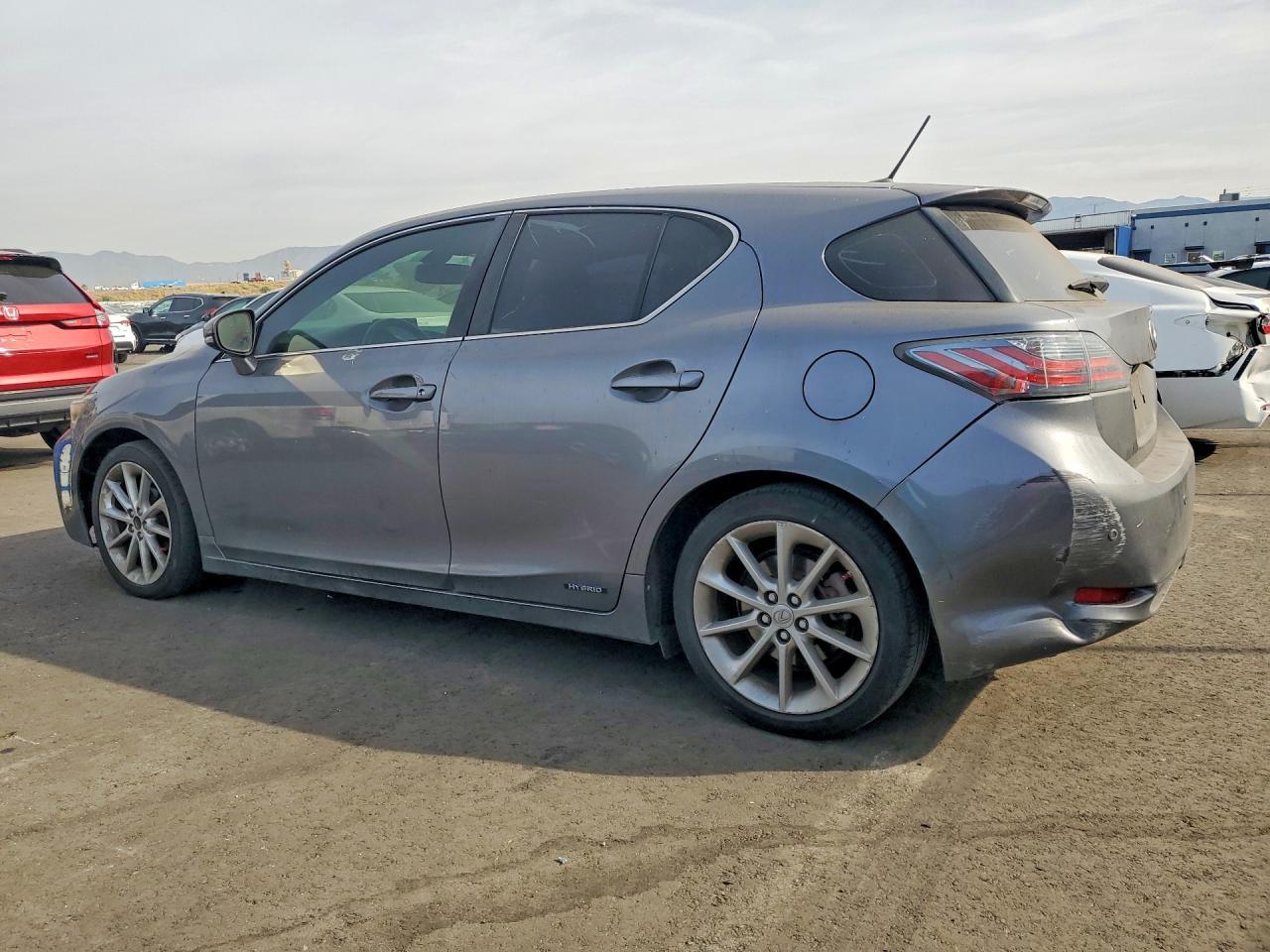 2013 LEXUS CT 200H