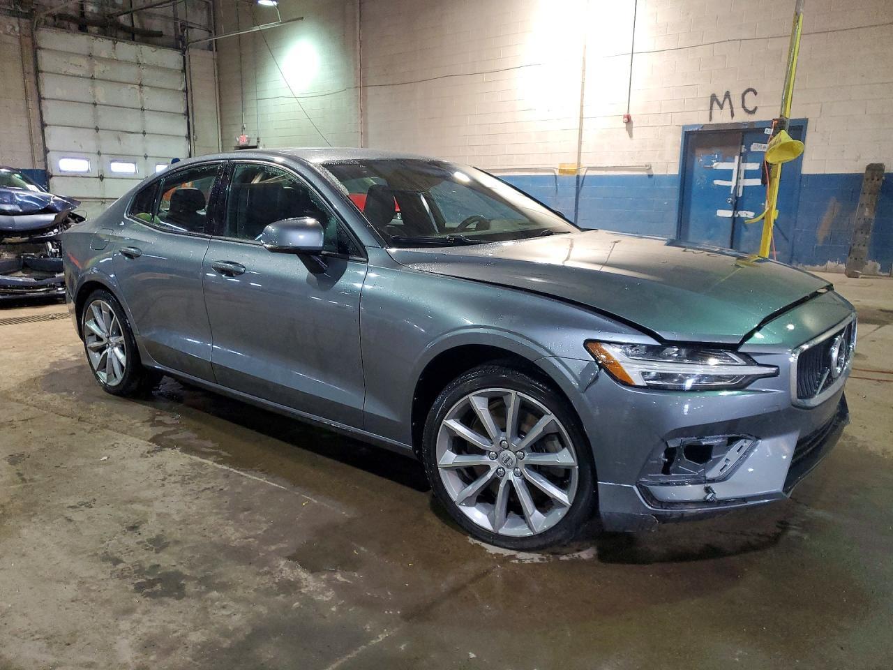 2020 VOLVO S60
