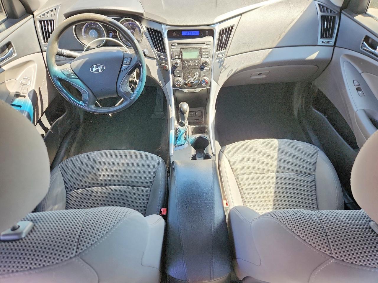 2011 HYUNDAI SONATA