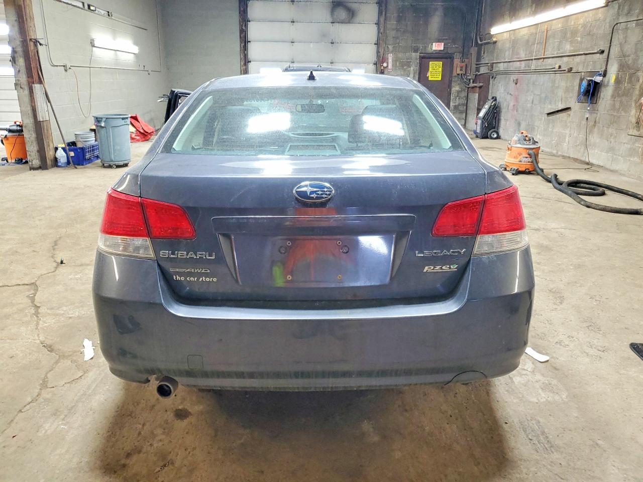 2013 SUBARU Legacy