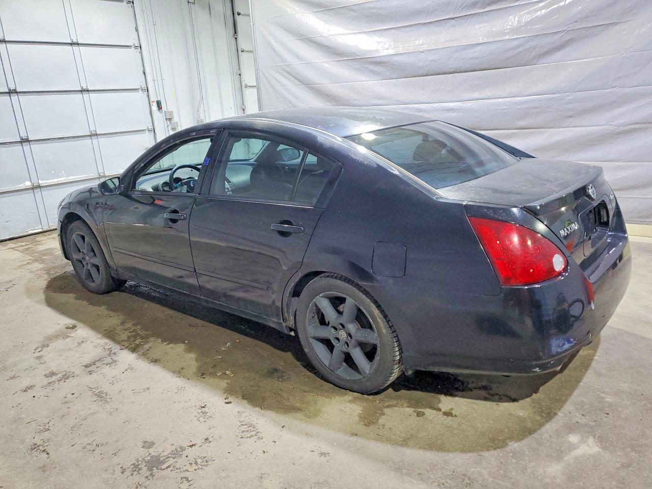 2005 NISSAN Maxima